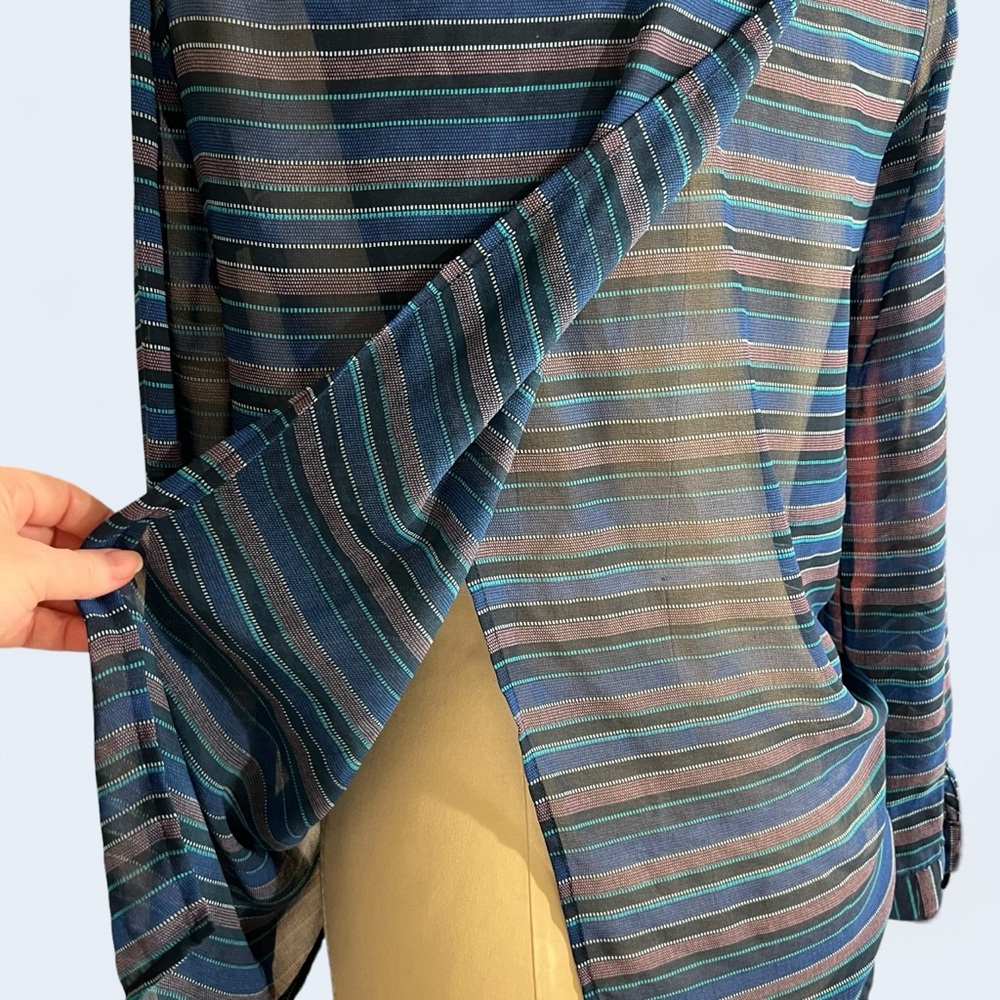 Cabi Alex Lightweight Split-Back Button Up Shirt,… - image 3